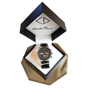 Vintage Charles David Men's Magma SS Wristwatch w/ Embossed Leather Strap. 31713